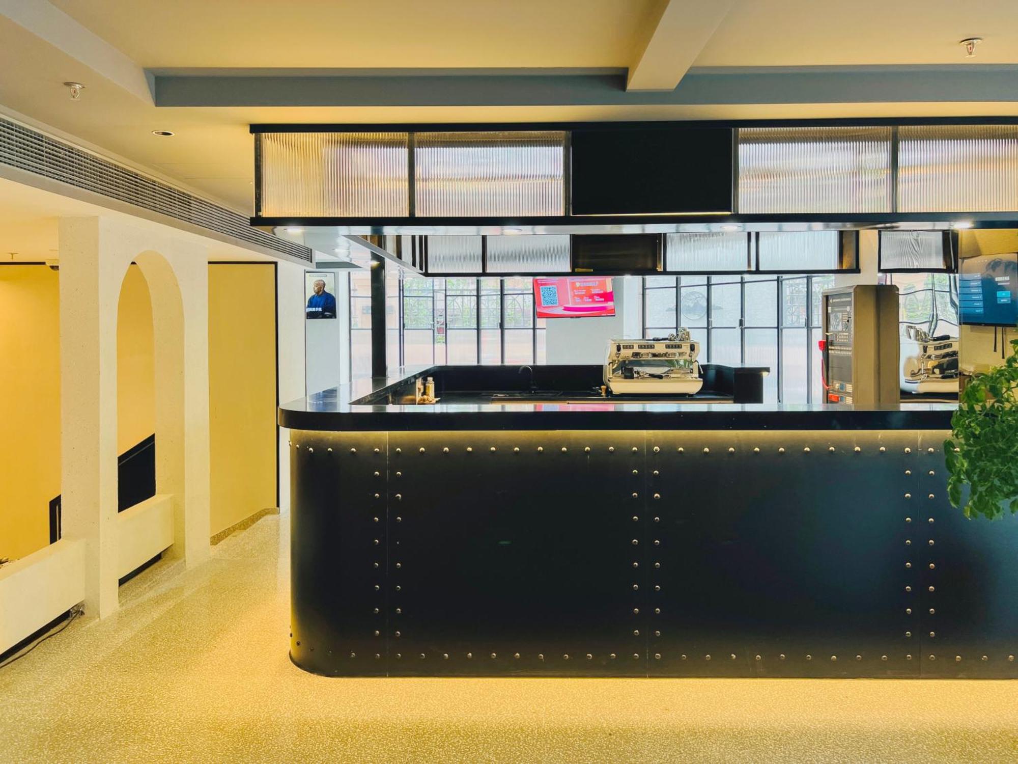 Dayin Garden Hotel -Near People'S Square & Nanjing Road-Large Social Area -Bar -Cafe -Gym -Free Laundry Luggage Storage -24H Front Desk-English Service Xangai Exterior foto